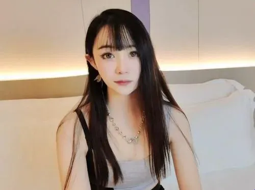 Em Sinh Viên Tài Chính Biết Lấy Lỗ Làm Lãi