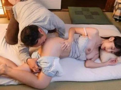 Lồn Cháu Múp Quá Cho Chú Mút Một Chút được Không